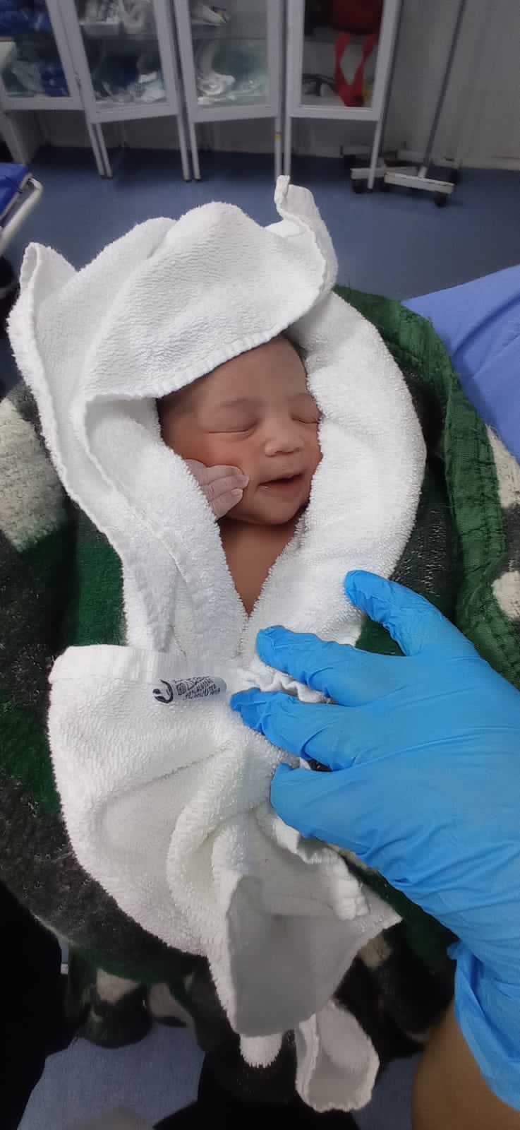 Sem saber que estava grávida mãe dá a luz na UPA de São Sebastião 