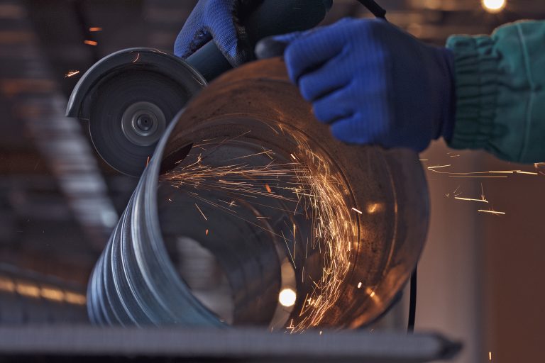 Indústria do aço aposta em automação e capacitação para ganhar produtividade